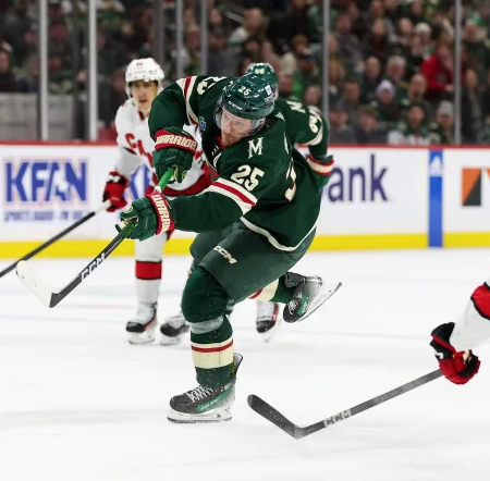 Wild lose two leads in 3-2 loss to Hurricanes